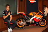 Repsol Honda RC212V Official presentation. MotoGP wallpaper 2011 (HD PHOTO)